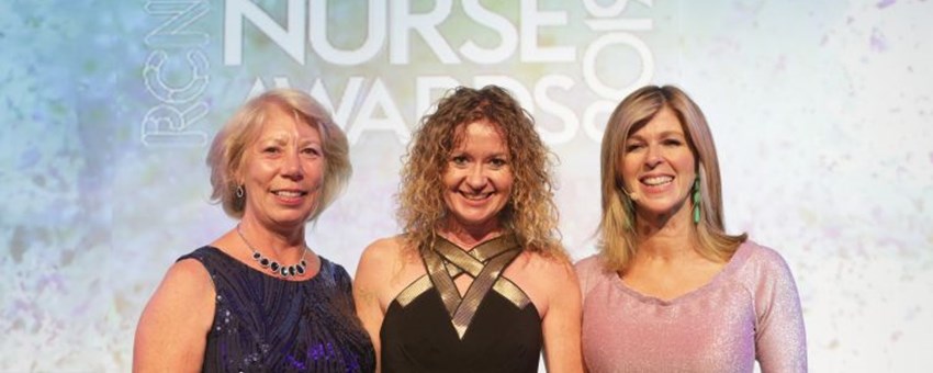 Nurse Who Helps Isolated Male Patients Wins Top UK Nursing Prize