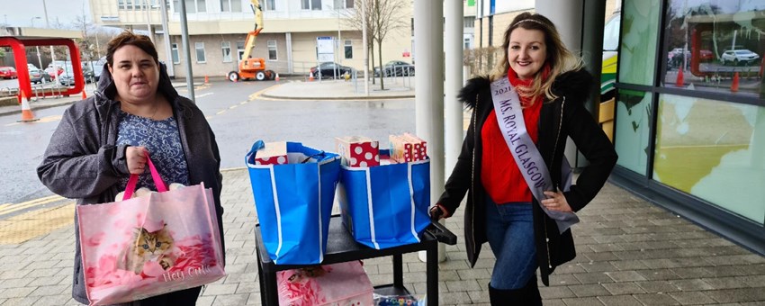 Beauty Queen brings cheer to Glasgow's sick kids